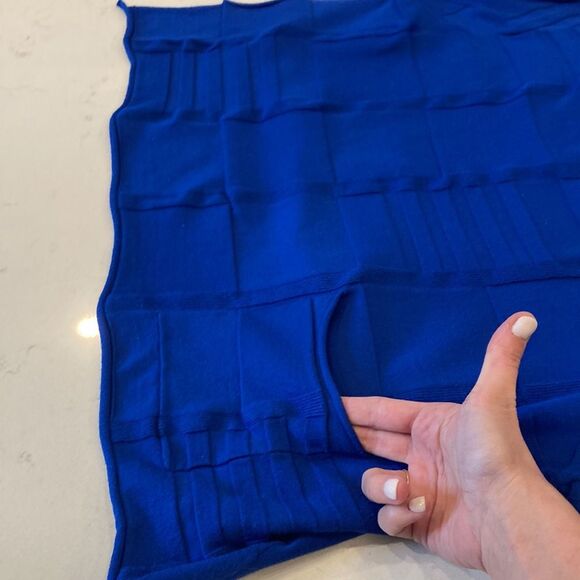 Banana Blue Label Australia Cobalt Blue Textured Boxy Open Back Sweater Small - Picture 6 of 9